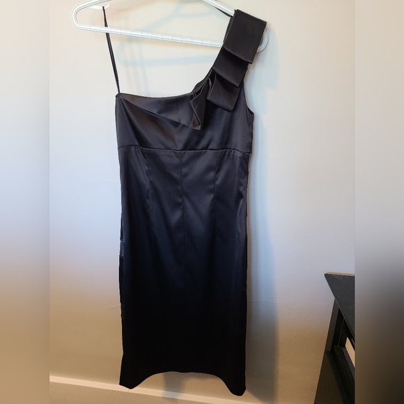 Le Chateau Cocktail Dress - Picture 2 of 3